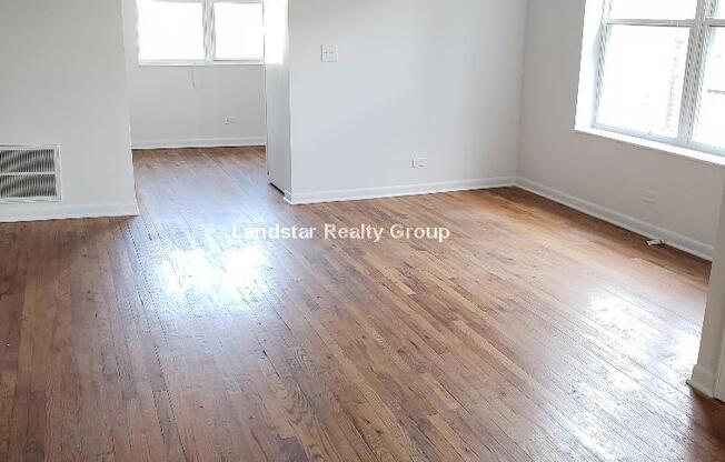 2308 W ROSEMONT AVE