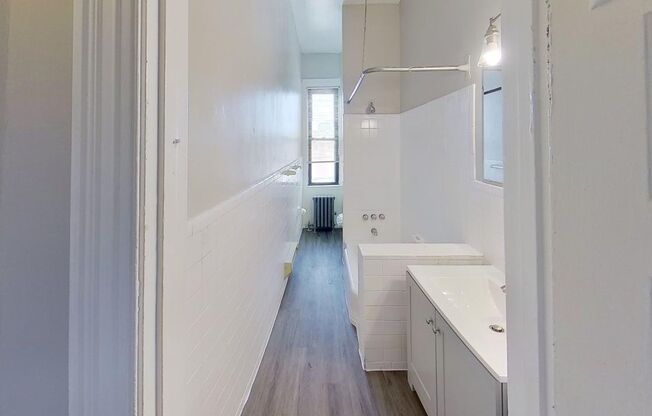 1 bed, 1 bath, 700 sqft, $1,349, Unit 42-3