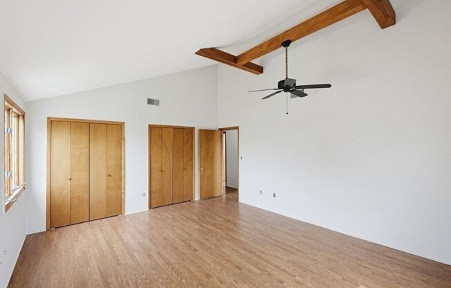 3 beds, 2.5 baths, 2,490 sqft, $3,700, Unit 20