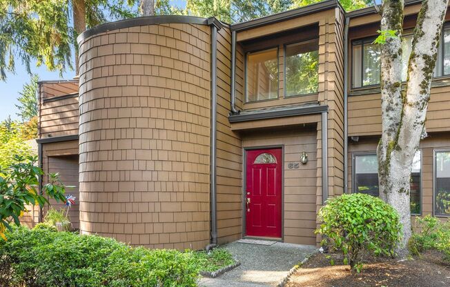 2Bd/2Ba Kirkland Condo