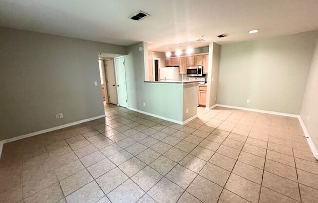 1 bed, 1 bath, $1,050, Unit # 1524