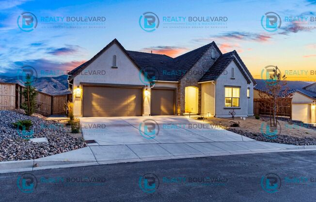Stylish 3-Bedroom Sanctuary with Sophisticated Finishes & Sierra Views