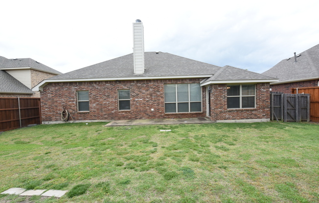 3 beds, 2 baths, $2,285