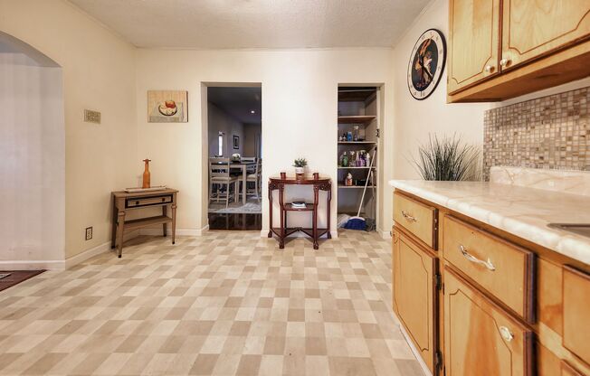 3 beds, 1 bath, $1,200