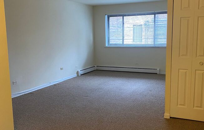 1 bed, 1 bath, 700 sqft, $1,575, Unit 421-#406