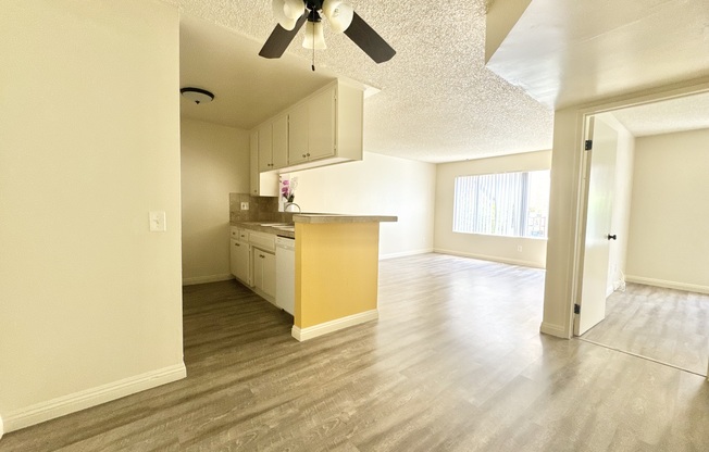 9233 VAN NUYS BLVD