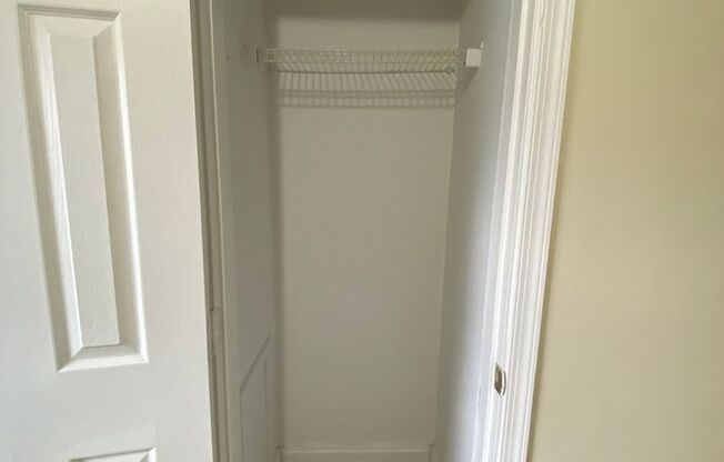1 bed, 1 bath, $995, Unit 2632A