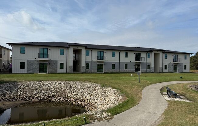 2 beds, 2 baths, 1,001 sqft, $1,475