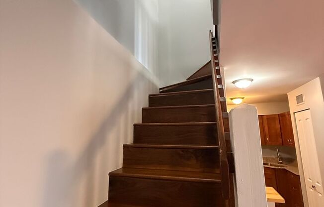 2 beds, 1.5 baths, $2,550, Unit 307