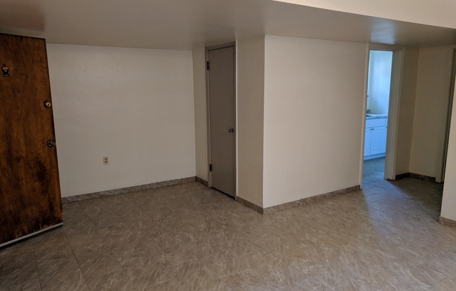 2 beds, 1 bath, $1,775, Unit 111C