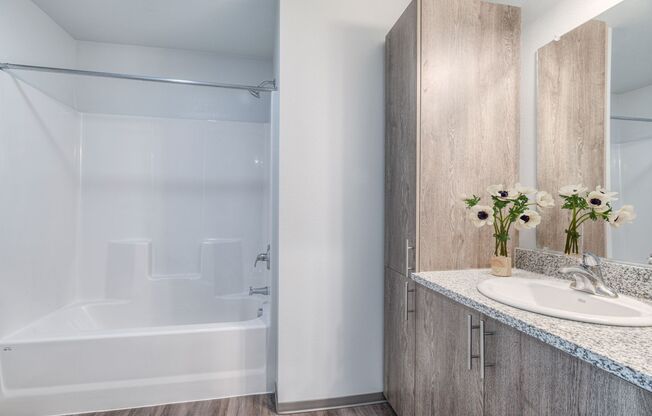 3 beds, 2 baths, 1,127 sqft, $1,749, Unit 190-E115