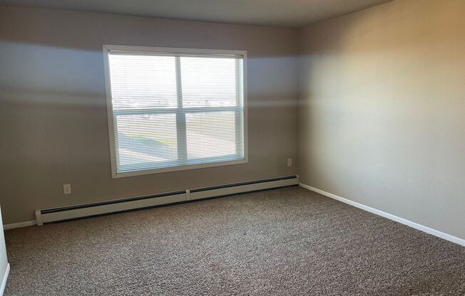 2 beds, 2 baths, 1,011 sqft, $1,255, Unit 2450-205