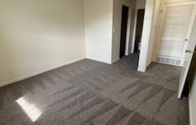 2 beds, 2 baths, 1,080 sqft, $1,189, Unit 93