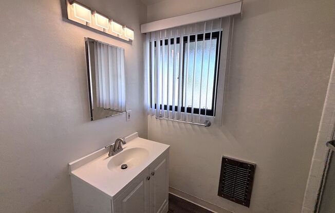 305 E. California Blvd.