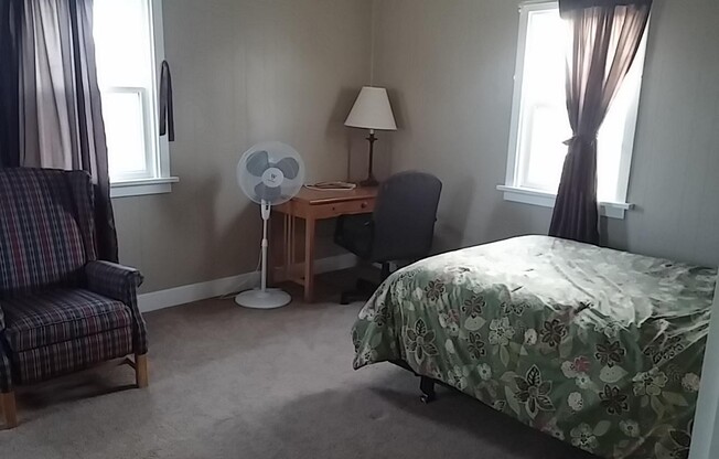 1 bed, 1 bath, $950, Unit 218 1st