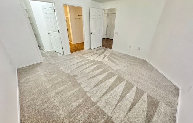 1 bed, 1 bath, $1,400, Unit # 1055