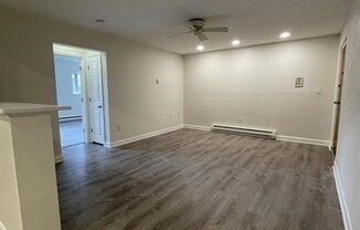 1 bed, 1 bath, 750 sqft, $1,900, Unit 24