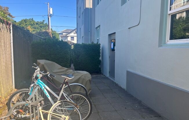 Studio, 1 bath, $1,345, Unit 005