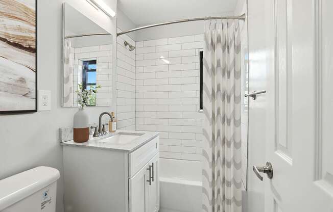 Eagle Rock Apartments at Hicksville & Jericho