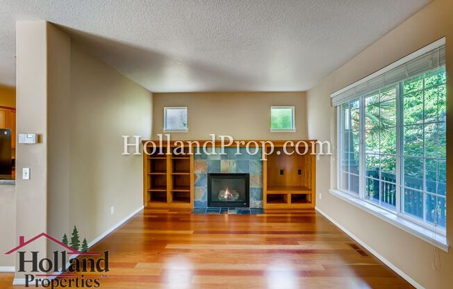 Beautiful 3 Bedroom 2.5 Bathroom Home in Hillsboro!