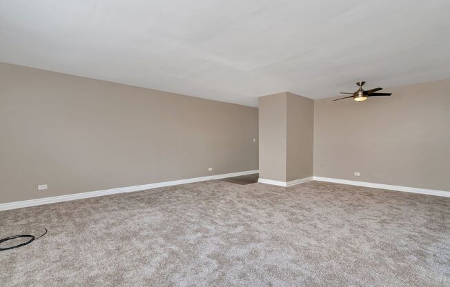 2 beds, 1 bath, 1,032 sqft, $1,750, Unit 33-25 Iron Gate