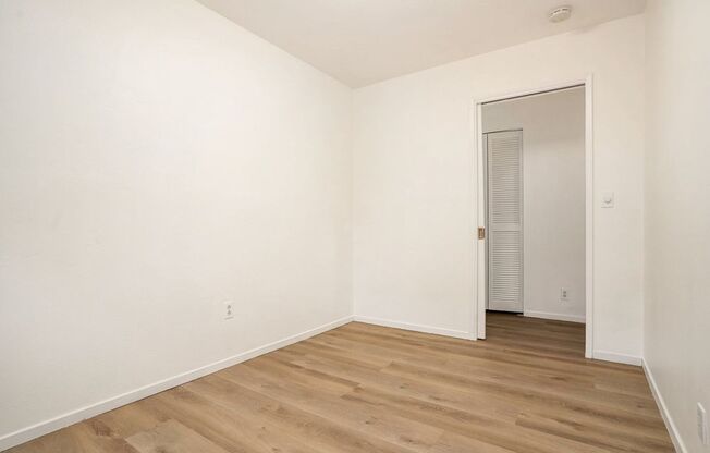 1 bed, 1 bath, $2,200, Unit B