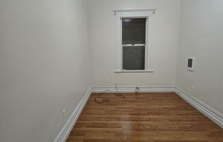 2 beds, 1 bath, $2,900, Unit 12