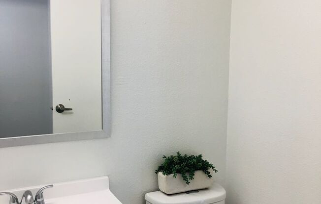 2 beds, 1.5 baths, 1,200 sqft, $2,500, Unit 212