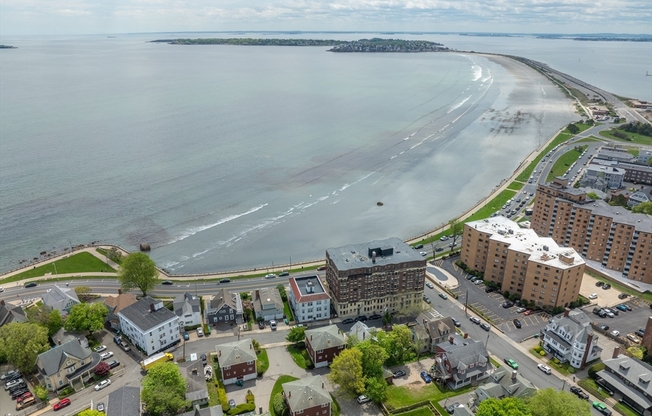 285 Lynn Shore Drive
