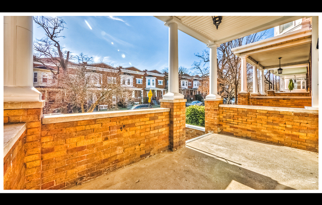 810 Brooks Lane