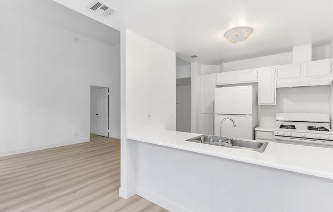 1 bed, 1 bath, $1,895, Unit 202