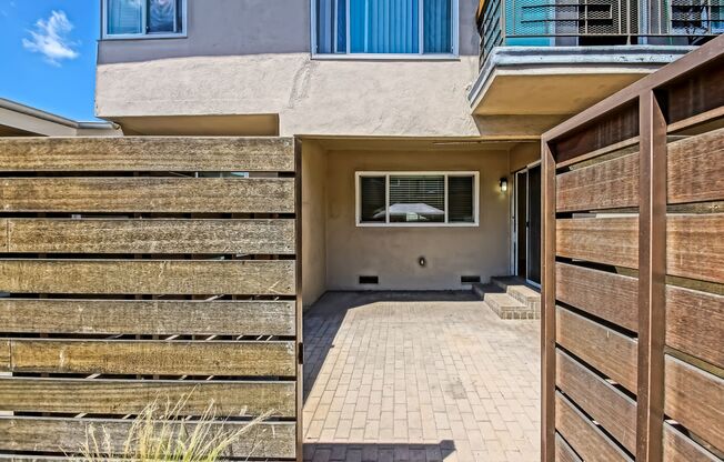 2917 W. Rosecrans Avenue