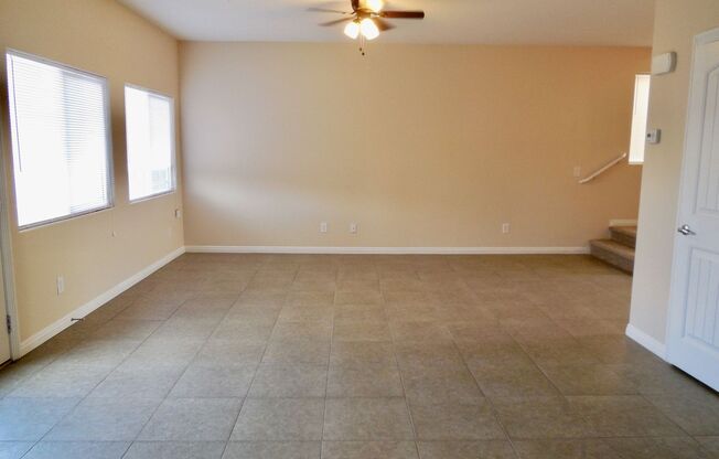 Spacious House w/Tons of Storage,Tile & Wood Floors, Gated Buffalo Ranch!