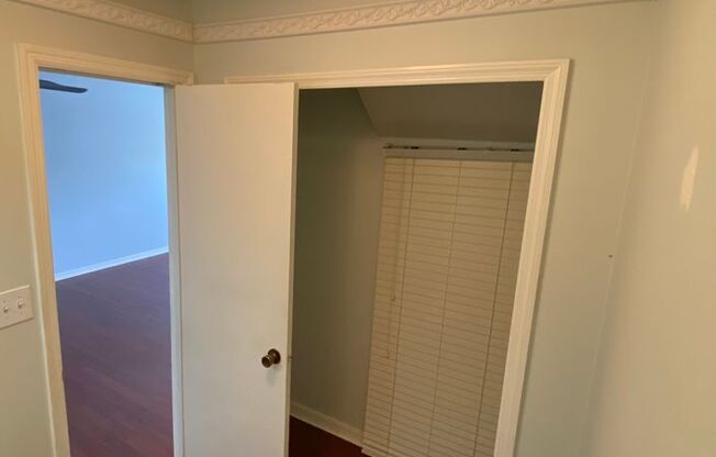 2 beds, 1.5 baths, $1,250, Unit #405