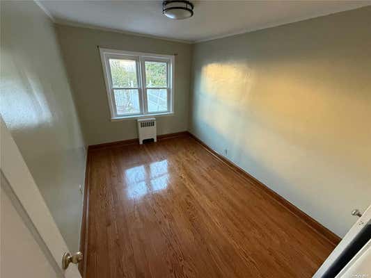 2 beds, 1 bath, 2,200 sqft, $2,800