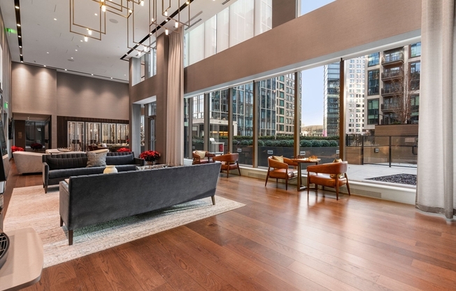 1 bed, 1 bath, 646 sqft, $5,300, Unit 1719
