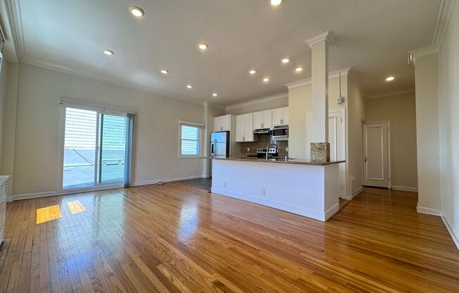 Russian Hill: Remodeled 1 Bedroom w/ Direct Access to XL Shared Patio & FREE Utilities!