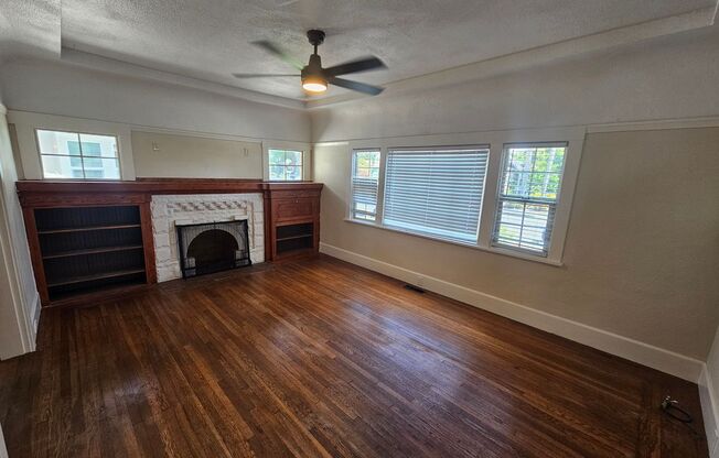 Beautiful Spacious 2 Bedroom Home w/ Updated 1 Bedroom In-law Unit in Rear!