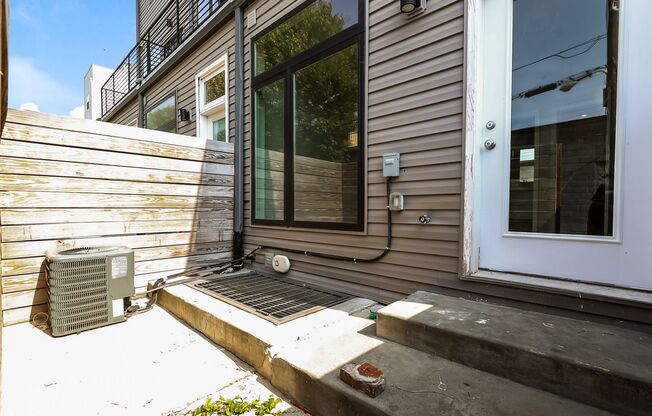 2102 N Percy Street LLC