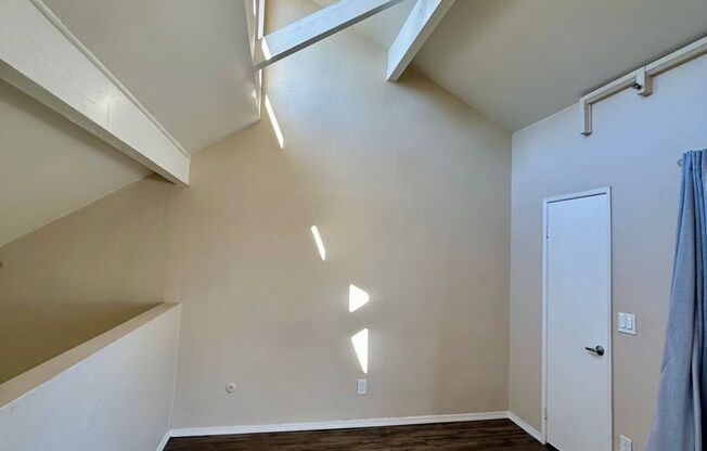 1 Bed, 1 Bath Loft Condo in La Mesa!