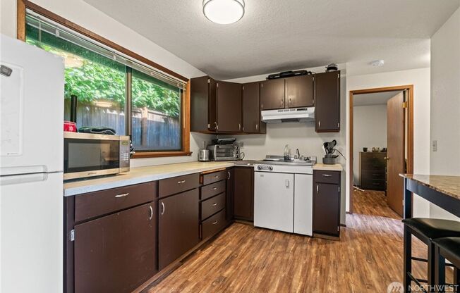 16747 3rd Ave NE, Shoreline, WA 98155
