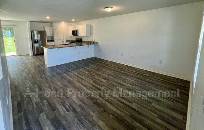 166 MAPLE DR