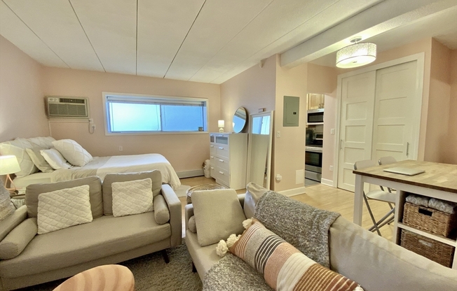 995 MASSACHUSETTS AVE