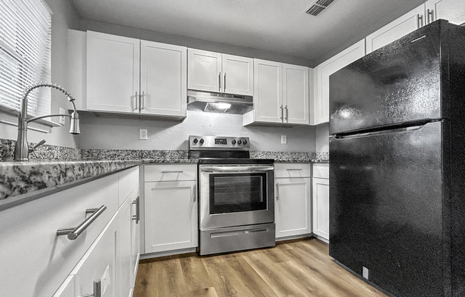 1329 PALMETTO ST