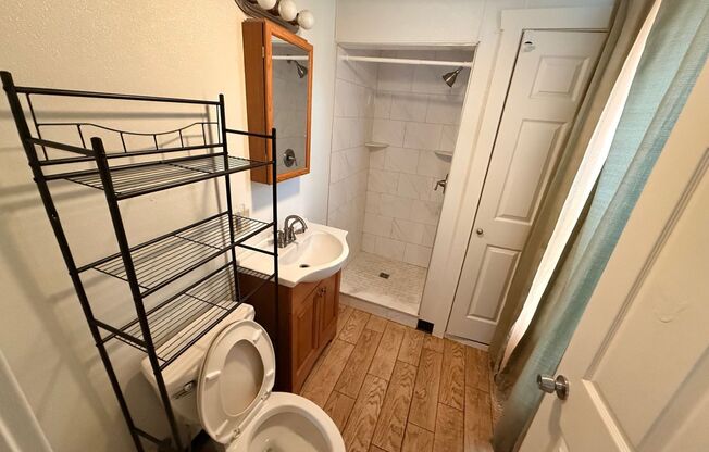 College Avenue, East-212