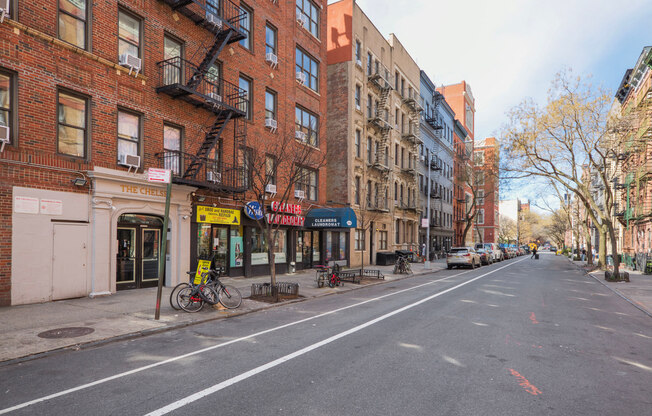 300 W 21 ST