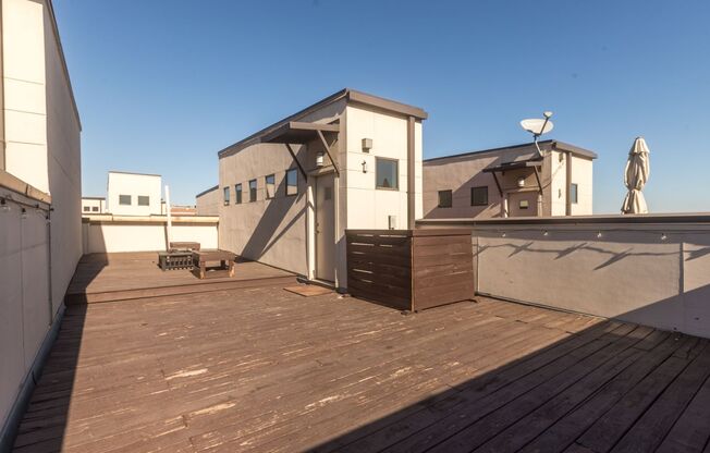 Rooftop View Townhouse Walking distance to Downtown Fort Worth
