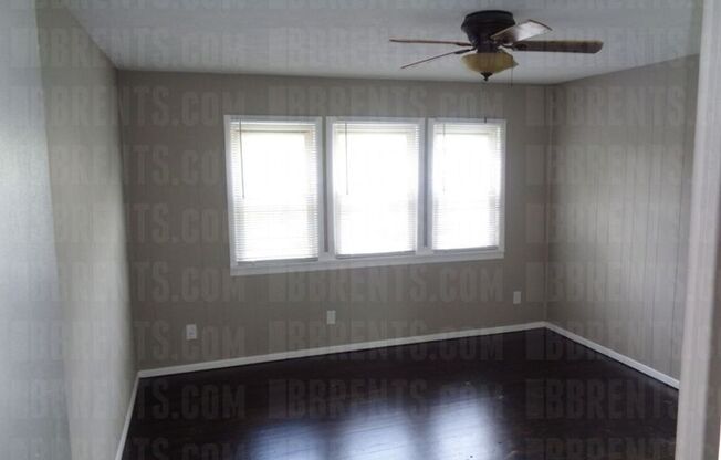 3 beds, 1 bath, $1,050