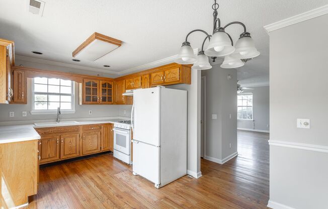 Large 2 Bedroom 1.5 Bath in Hixson