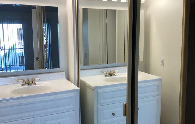 2 bedroom and 2 bathroom condo in Mission Valley